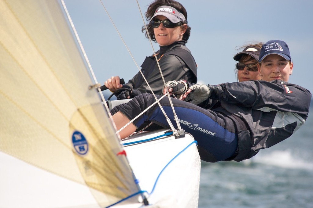 Ulrike Schümann helming the new Match Race yacht Elliott 6M. Foto: Segel-Bilder.de © Kieler Woche www.KielerWoche.de